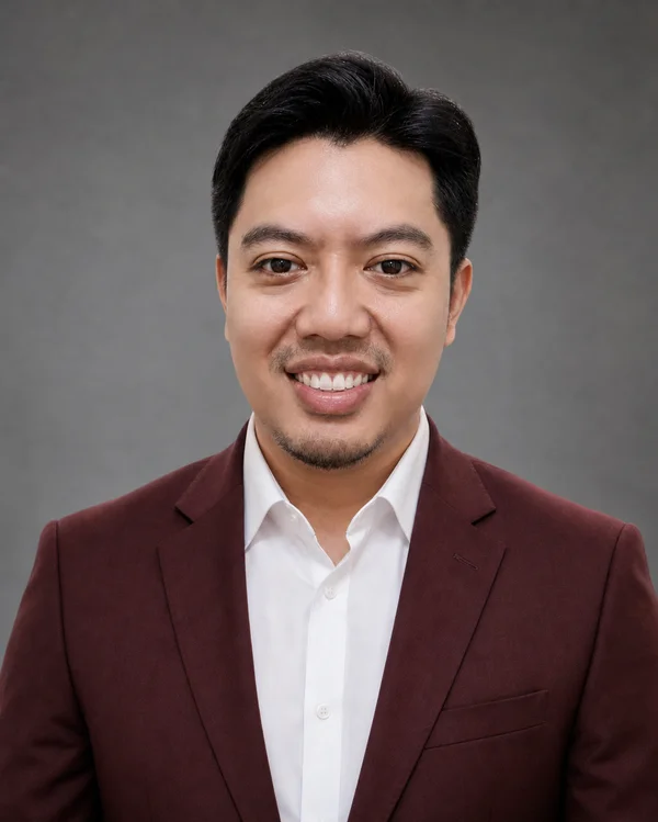 Photo of Willy, Real Estate Agent